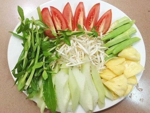 Rau củ tươi ngon cho món canh chua cá diêu hồng