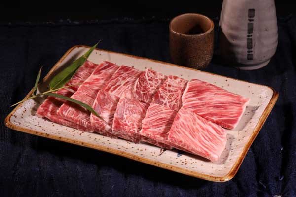 Rượu trắng giúp loại bỏ mùi tanh của thịt bò