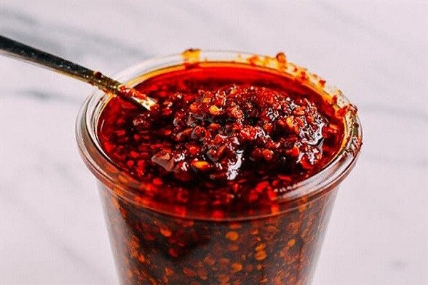 Sa tế cay nồng ăn kèm bún bò Huế chuẩn vị