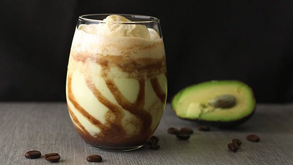 Sinh tố bơ cafe sánh mịn