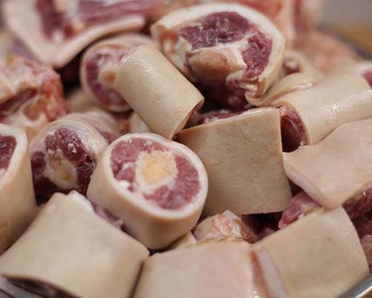 Sơ chế đuôi bò tươi