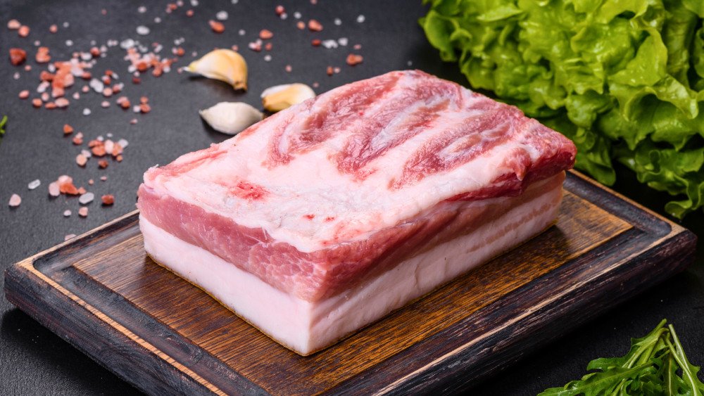 Sơ chế mỡ heo sạch sẽ