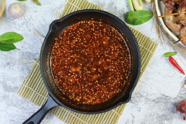 Sốt me cay chua ngọt đậm đà, lý tưởng để chấm thịt nướng