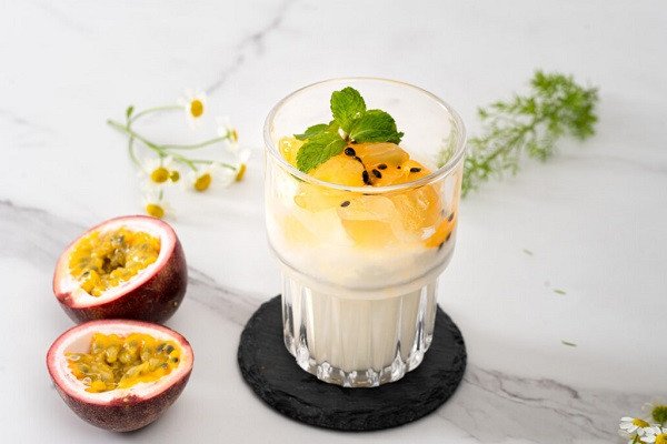 Sữa chua đánh đá chanh leo mát lạnh