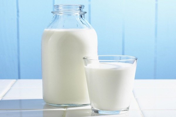 Sữa tươi không đường cũng được nhiều người dùng để ướp thịt nướng, giúp thịt mềm mại hơn