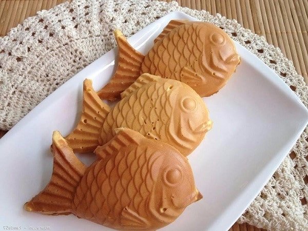 Thành phẩm bánh cá Taiyaki đạt yêu cầu với màu vàng óng