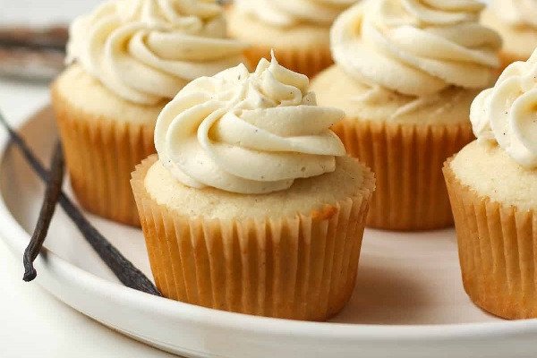 Thành phẩm bánh cupcake nướng bằng nồi chiên không dầu thơm ngon