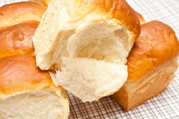 Thành phẩm bánh mì gối trắng mềm dai với thớ bánh đều