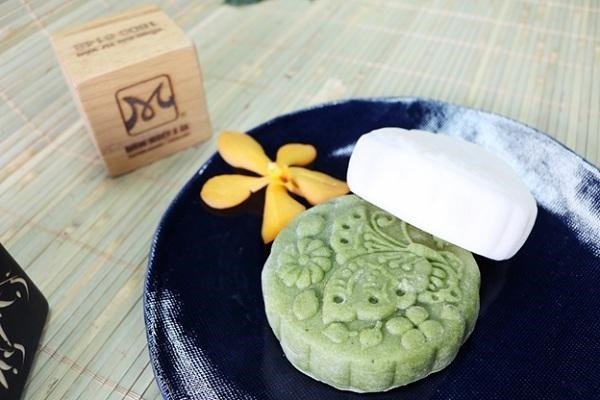 Thành phẩm bánh trung thu chay nhân đậu xanh thơm ngon đẹp mắt