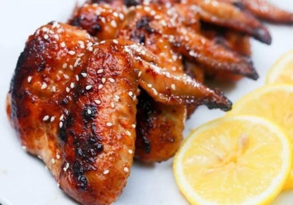 Thành phẩm cánh gà nướng mật ong chín đều, vàng ruộm hấp dẫn