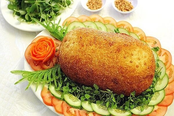 Thành phẩm gà bó xôi chiên phồng vàng giòn hấp dẫn