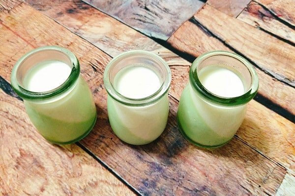 Thêm lớp panna cotta sữa béo ngậy vào ly