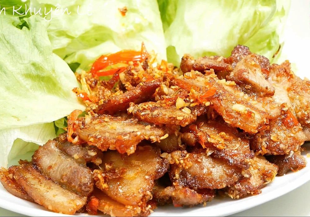 Thịt ba chỉ chiên tỏi ớt giòn rụm, đậm đà