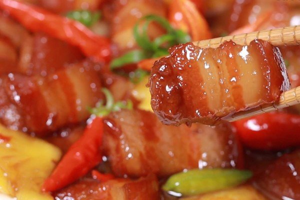 Thịt ba chỉ kho dứa thơm ngon đậm đà