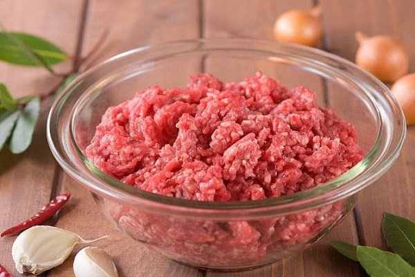 Thịt băm heo tươi ngon dùng làm nem lụi nướng