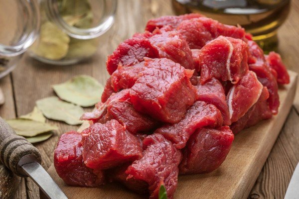 Thịt bò chứa nhiều dưỡng chất thiết yếu, tốt cho món bò tái chanh