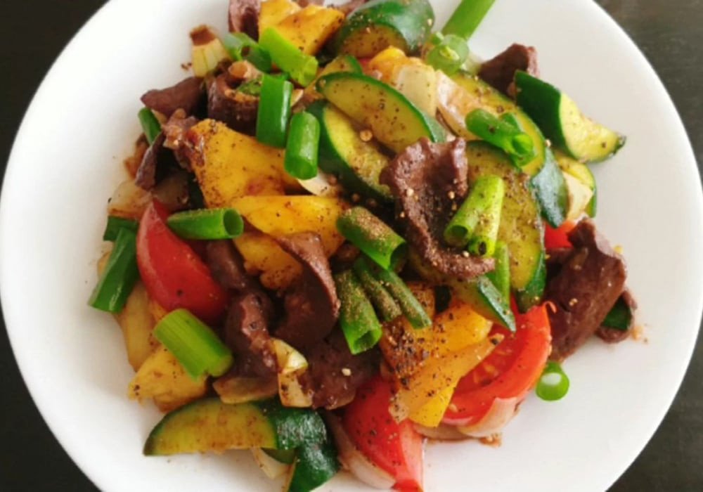 Thịt bò xào dứa chua ngọt hài hòa