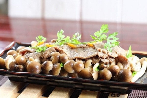 Thịt bò xào nấm rơm thanh đạm