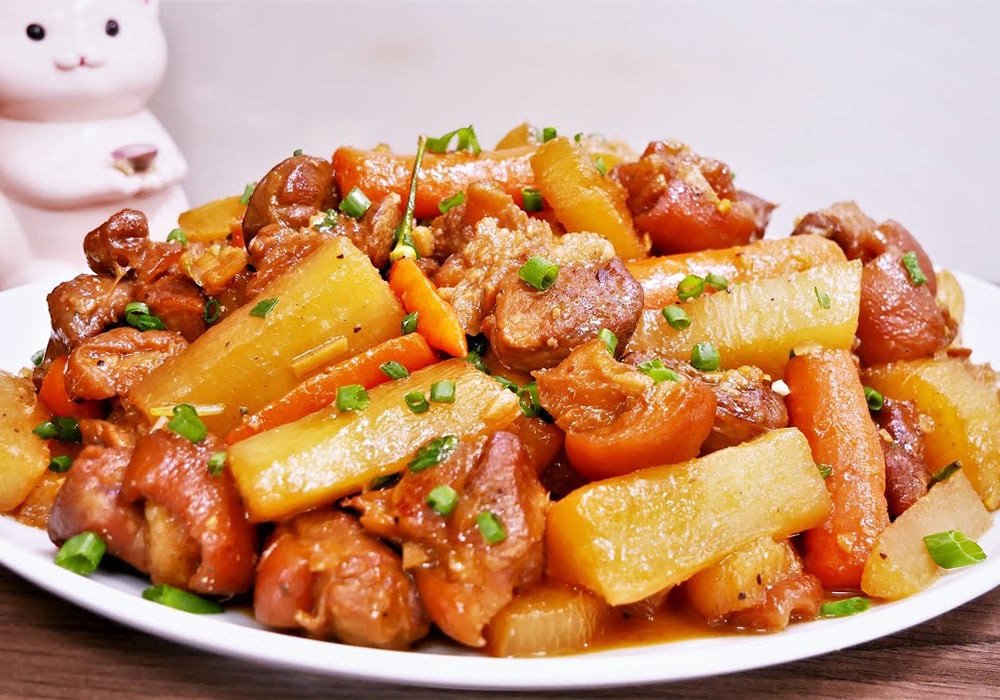 Thịt kho củ cải thanh mát, ngọt tự nhiên