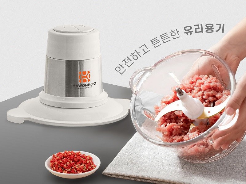 Thịt lợn xay nhuyễn chuẩn bị làm giò sống tự chế biến