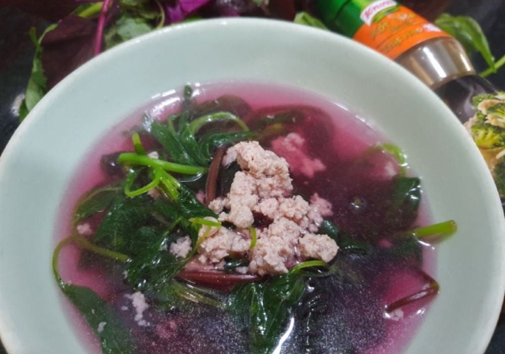 Tô canh rau dền thịt băm hoàn chỉnh