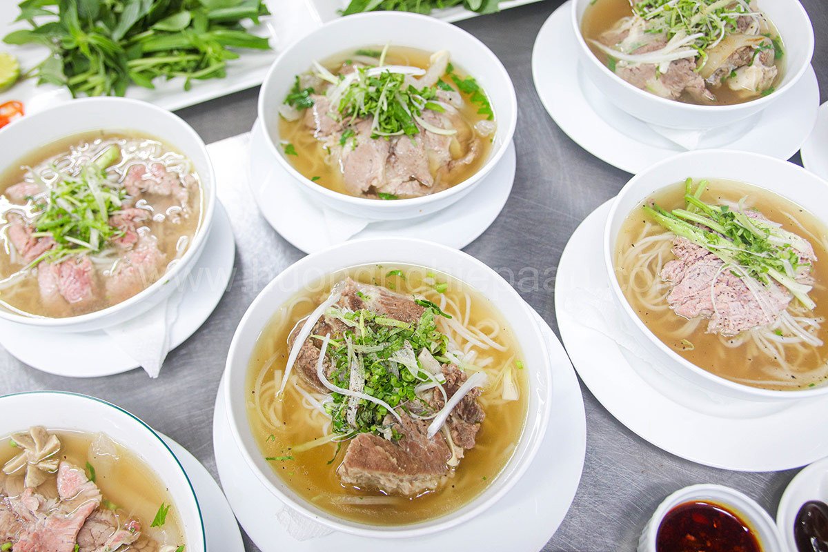 Tô phở bò thơm ngon đã hoàn thành