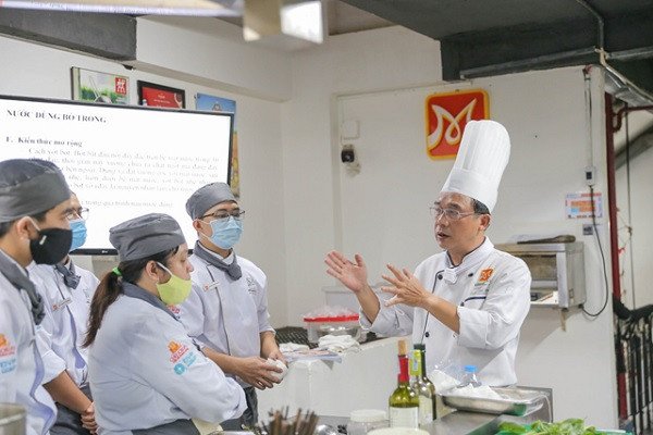 Tổng hợp kỹ thuật nấu nước dùng Âu chuyên nghiệp