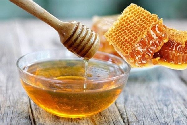 Vị ngọt của mật ong hòa với trà đào mang lại một thức uống ngon ngọt