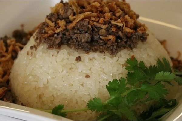Xôi chim bồ câu thơm lừng dẻo bùi cùng hạt sen thanh mát