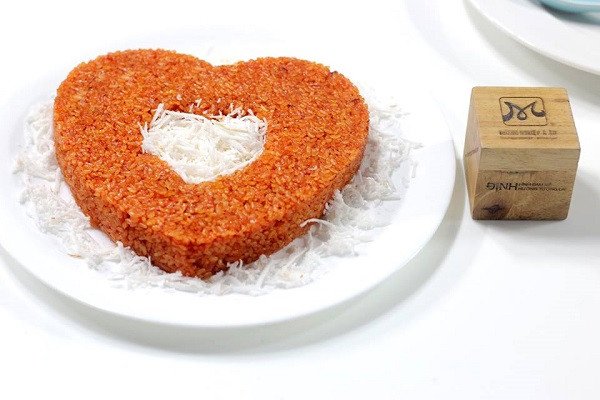 Xôi gấc nấu nước cốt dừa béo ngậy hấp dẫn