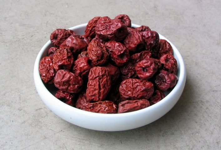 1 trái táo đỏ khô bao nhiêu calo chuẩn xác