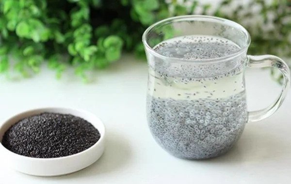 100g hạt é bao nhiêu calo và ảnh hưởng cân nặng