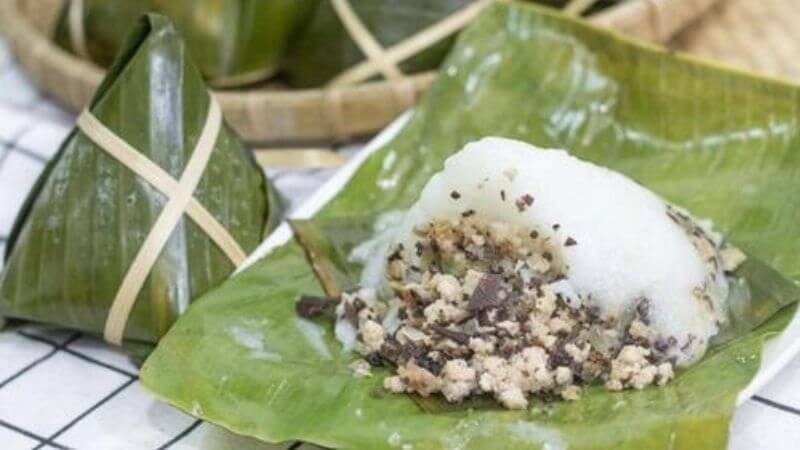 Ăn bánh giò có nóng không