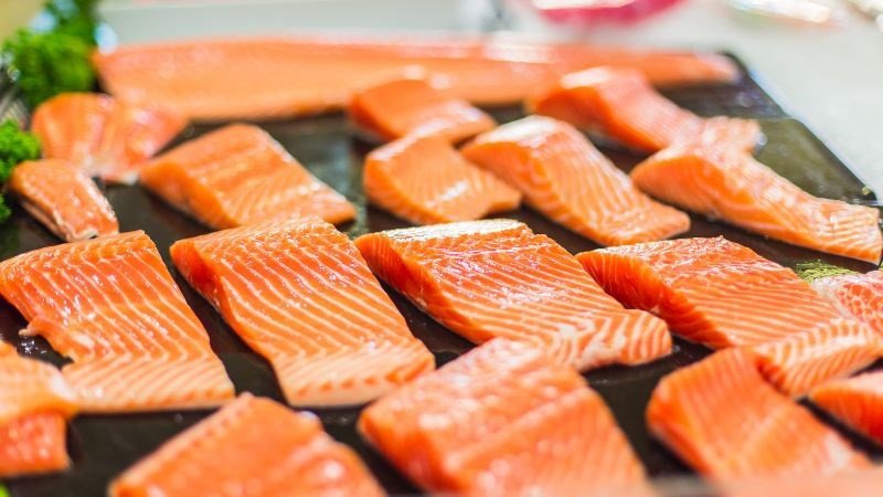 Ăn cá hồi điều độ để có sức khỏe tốt nhất