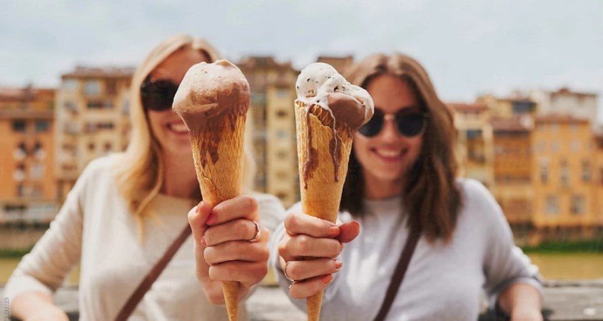 Ăn kem vào buổi sáng hoặc chiều giúp cơ thể dễ dàng tiêu thụ calo