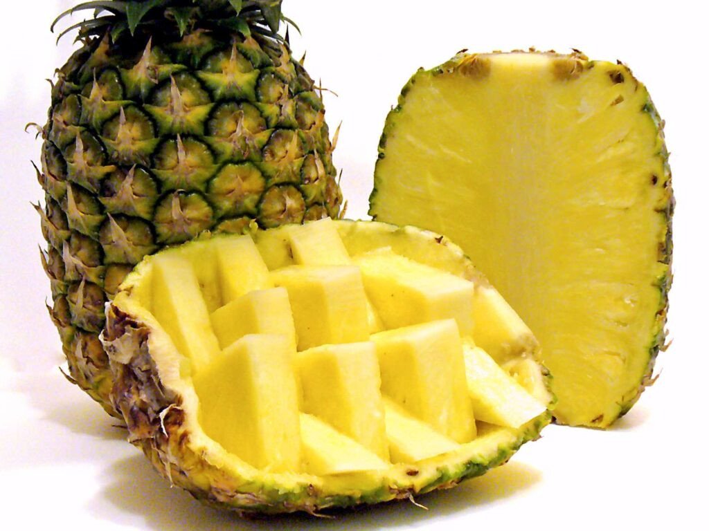 Ăn khóm giúp cung cấp đủ nước và hạn chế cơn thèm ăn hiệu quả