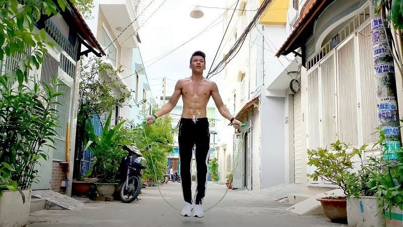 Bạn có thể ăn bò kho trước hoặc sau khi tập thể dục để hỗ trợ xây dựng cơ bắp