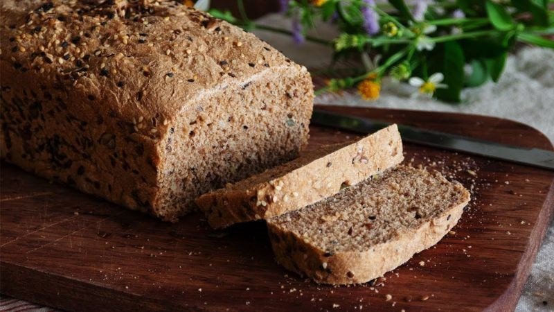 Bảng so sánh lượng calo giữa bánh sandwich nguyên cám và các loại bánh mì phổ biến khác