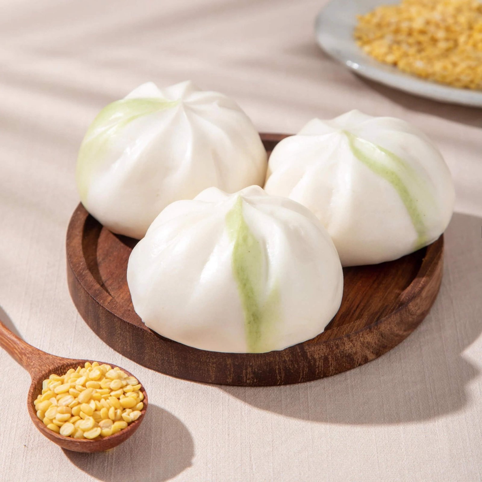Bánh bao lá dứa hấp
