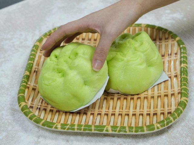 Bánh bao lá dứa thơm ngon
