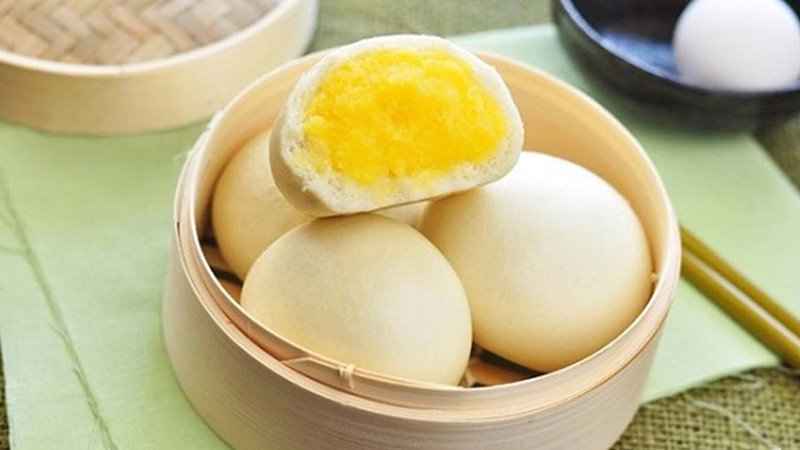 Bánh bao nhân đậu xanh là một lựa chọn chay phổ biến với lượng calo vừa phải, cạnh tranh với bánh bao ngũ cốc.