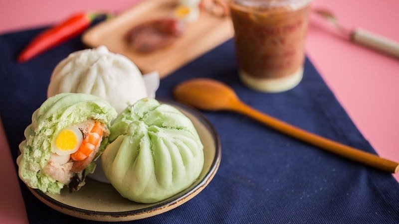 Bánh bao nóng hổi vừa hấp từ xửng, cần lưu ý thời điểm ăn