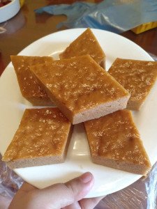 Bánh bò Cao Bằng nướng chảo không dầu, vàng ươm hấp dẫn