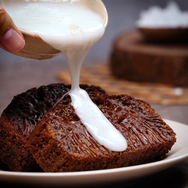 Bánh bò thốt nốt nướng thành phẩm, cắt lát