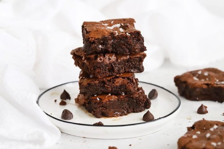 Bánh brownie socola hấp dẫn nướng bằng nồi chiên không dầu