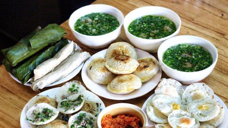 Bánh căn Đà Lạt nhân trứng cút hấp dẫn