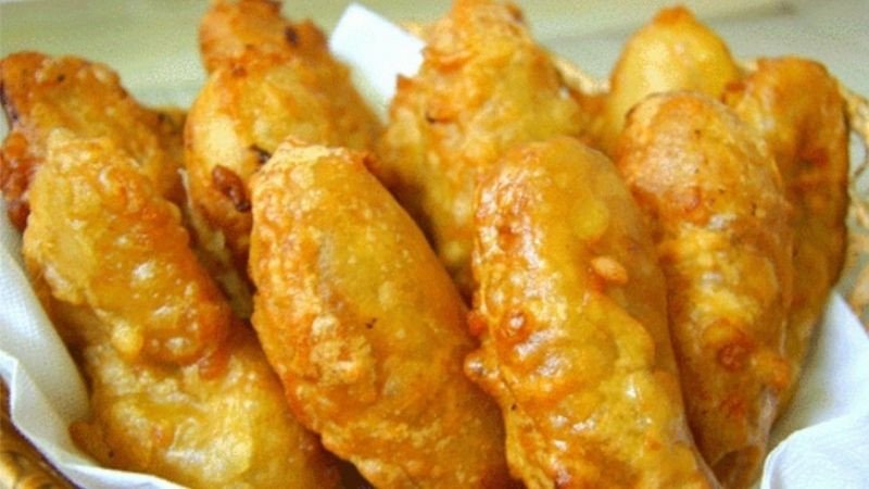 Bánh chuối chiên giòn thơm ngon với hàm lượng calo đáng kể