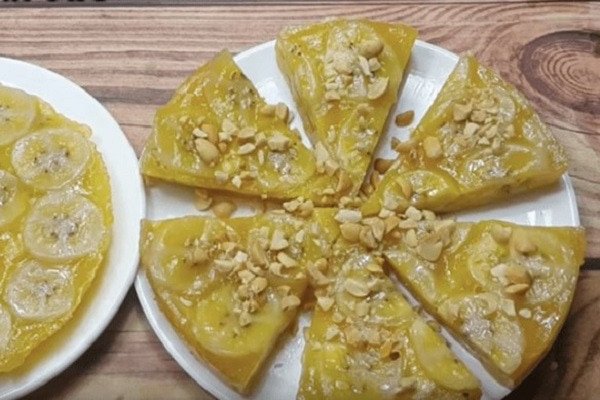 Bánh chuối hấp bằng nồi cơm điện tiện lợi, vẫn giữ độ dẻo của bột năng