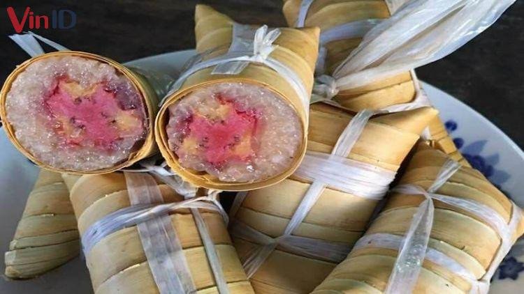 Bánh dừa nhân chuối đã chín, hấp dẫn sau khi luộc