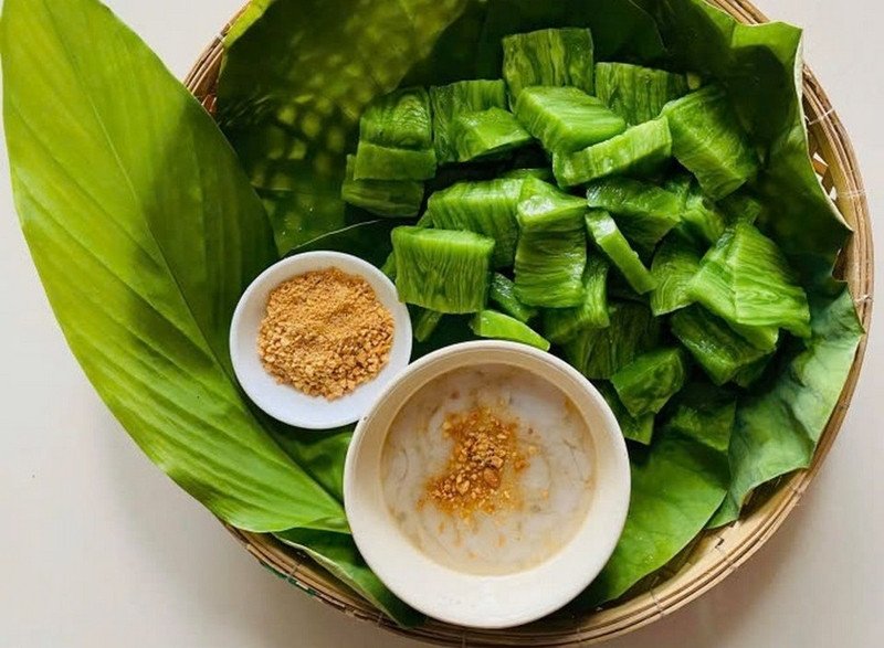 Bánh đúc lá dứa xanh tươi, vị ngọt thanh mát